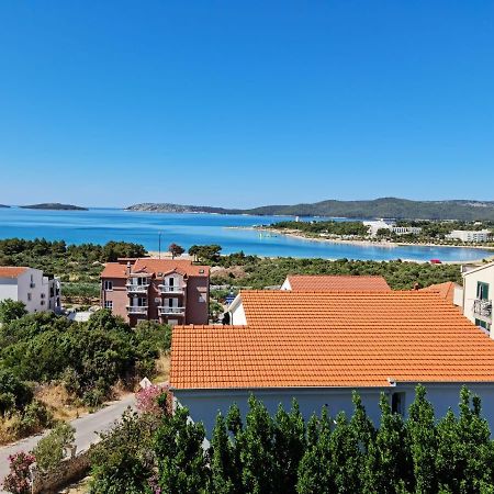 Apartment Luka With Balcony, Sea View And Free Parking ชิเบนิก ภายนอก รูปภาพ