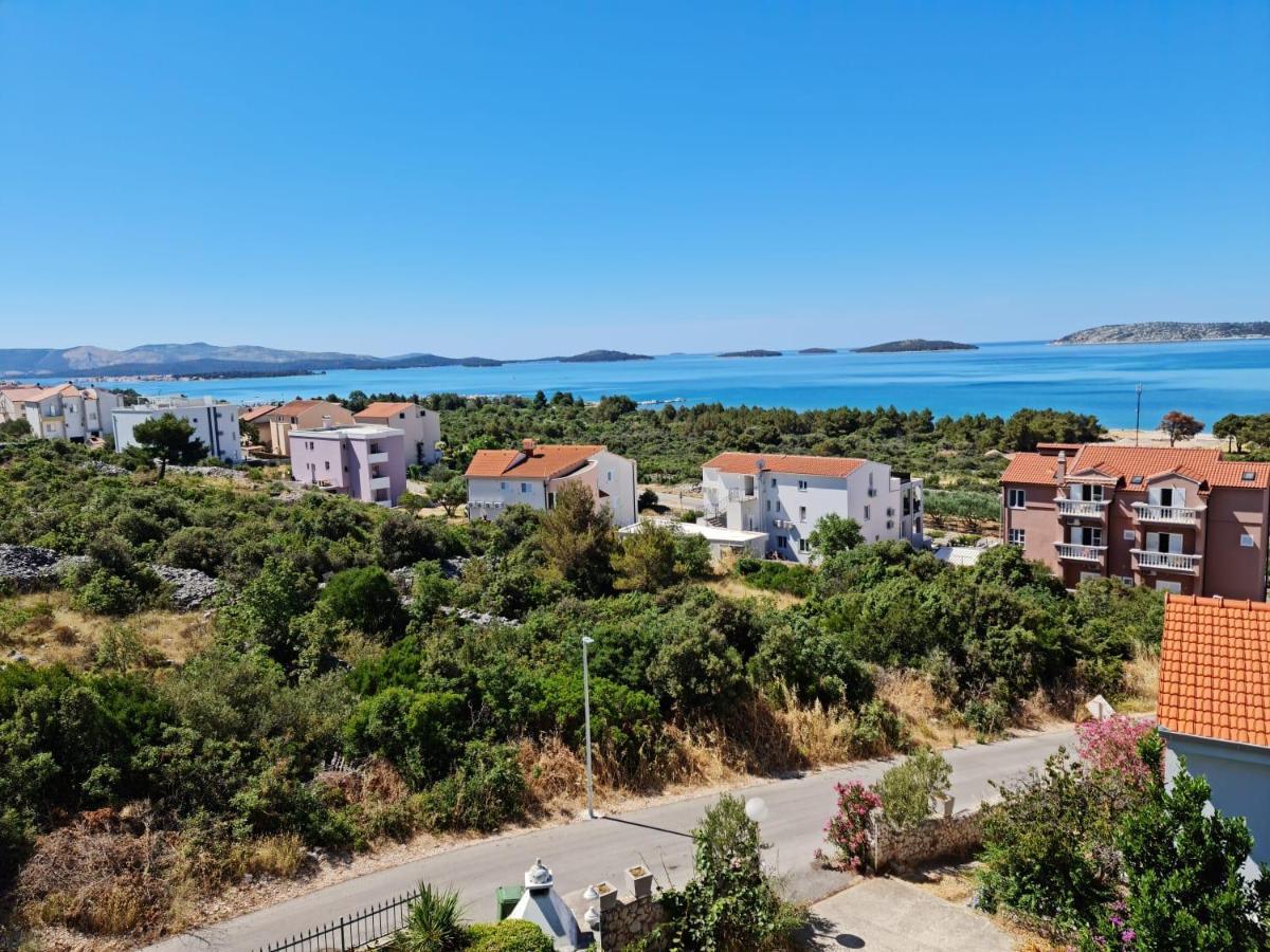 Apartment Luka With Balcony, Sea View And Free Parking ชิเบนิก ภายนอก รูปภาพ