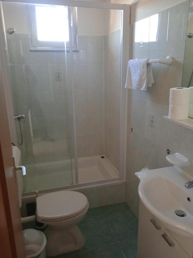 Apartment Luka With Balcony, Sea View And Free Parking ชิเบนิก ภายนอก รูปภาพ